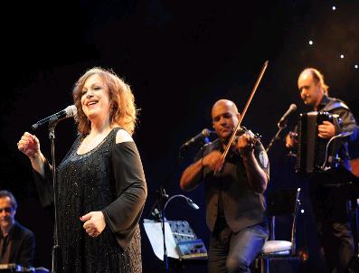 Bursa’Da Dostluk Şarkıları