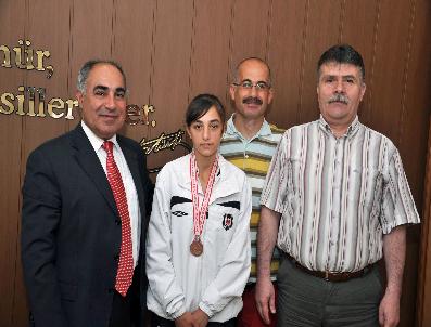 FERDA YILDIRIM - Gümüşhaneli Sporcu Türkiye Üçüncüsü Oldu