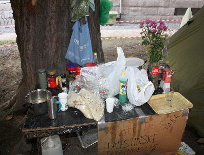 İltica Başvurusu Reddedilen Filistinliler Sokağa Terk Edildi