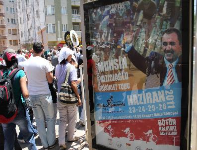 MADıMAK - Madımak Önünde Olaylar