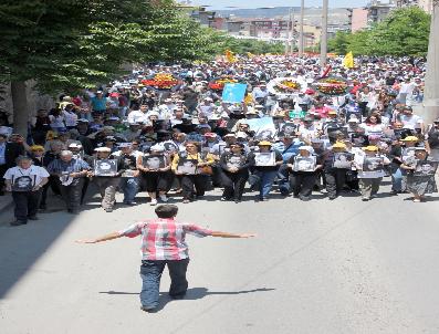 MADıMAK - Madımak Önünde Olaylar