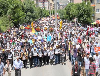 MADıMAK - Madımak Önünde Olaylar