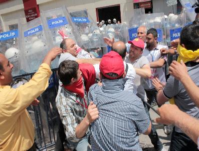 MADıMAK - Madımak Önünde Olaylar