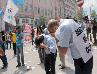 MADıMAK - Madımak Önünde Olaylar