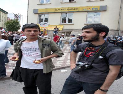 MADıMAK - Madımak Önünde Olaylar