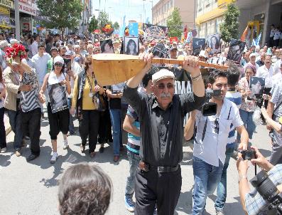 MADıMAK - Madımak Önünde Olaylar