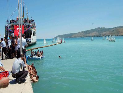 Tatvan‘da Denizcilik Ve Kabotaj Bayramı Kutlandı