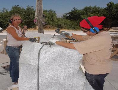 Tonlarca Ağırlıktaki Mermer Bloklar Sanat Eserine Dönüştürülüyor