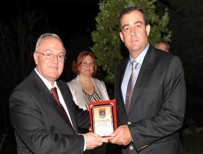 ATILLA ÇıNAR - Vali Erkmen, Tayini Çıkan Asker Ve Yargı Mensuplarına Veda Yemeği Verdi