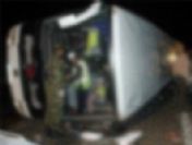 Cenazeye gidenleri taşıyan minibüs devrildi