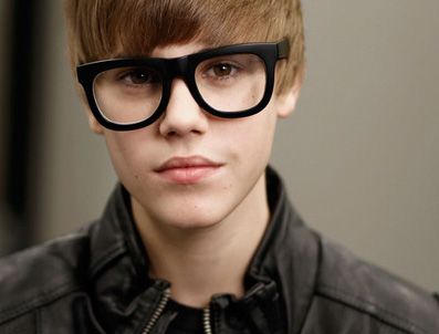 JUSTİN BİEBER - Justin Bieber'ın parfümü rekora koşuyor