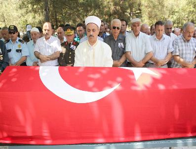 YAKUP ÇELIK - Kore Gazisi Yahya Deveci Son Yoluculuğuna Dualarla Uğurlandı