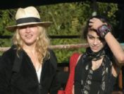 Ünlü popçu Madonna, kızı Lourdes'i utandırıyor!