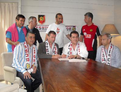 MİCHAEL SKİBBE - Michael Skibbe Resmi İmzayı Attı