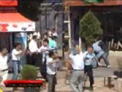 İki Gurup Arasındaki Kavga Kameraya Yansıdı