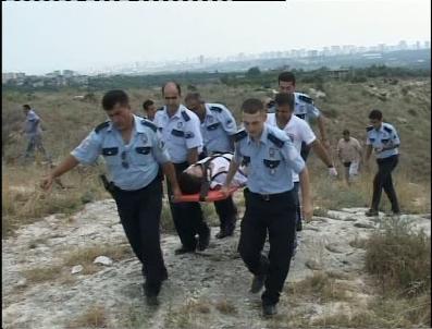 MERSIN ÜNIVERSITESI - Uçuruma Düşen Genci 112 Ekipleri Kurtardı