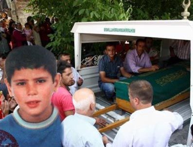 AYHAN SEFER ÜSTÜN - 500 mermiyle 16 yaşında öldü