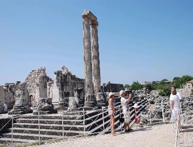 Apollon Ve Milet’İ 152 Bin Turist Ziyaret Etti