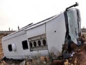 Bursa'da yolcu otobüsü devrildi!