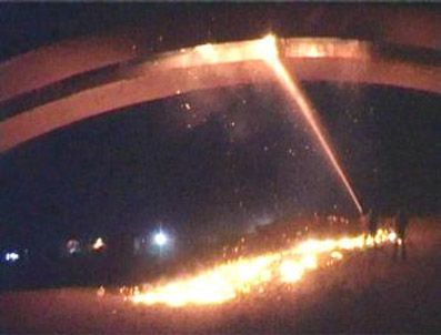 Cizre'de 43 yıllık köprüde yangın