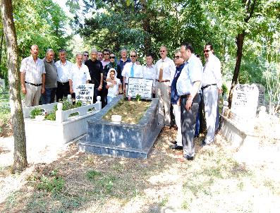 İBRAHIM ERDOĞAN - Eski Sakarya Gazeteciler Cemiyeti Başkanı Necdet Güngörsün, Ölümünün 4. Yılında Mezarı Baş