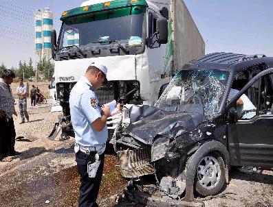 MEHMET ACAR - Nusaybin‘de Zincirleme Trafik Kazası: 3 Yaralı