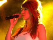 Hande Yener'den Amy Winehouse süprizi (Amy Winehouse öldü)