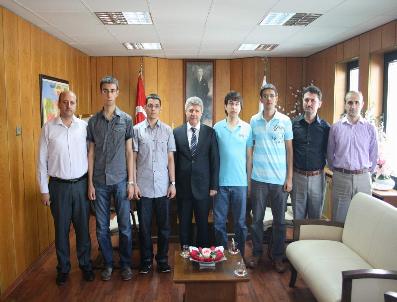 ATILLA GÜLSAR - Lys Şampiyonları Atilla Gülsar’I Ziyaret Etti