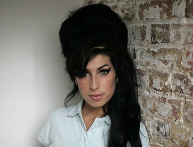 GEORGE BENSON - Amy Winehouse için ünlülerden yorumlar