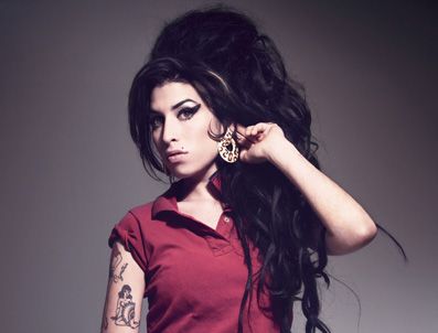 Amy Winehouse'un otopsisi yapıldı