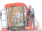 Bakan Çağlayan Biçerdöver Kullandı