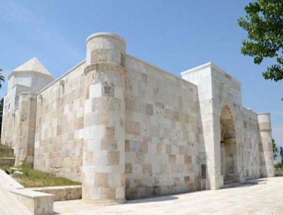 Denizli’Deki Akhan Kervansarayı Restore Edildi