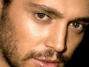 Murat Boz konserinde sahneye sutyen atıldı