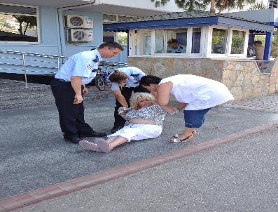 KLEOPATRA - Plajda Yarı Cıplak Bulunan Turıste Polıs Sahıp Cıktı