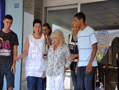 KLEOPATRA - Plajda Yarı Cıplak Bulunan Turıste Polıs Sahıp Cıktı