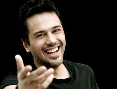 Emre Altuğ: İkinci çocuk seneye