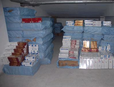 İzmir‘de 11 Bin 780 Karton Kaçak Sigara Ele Geçirildi