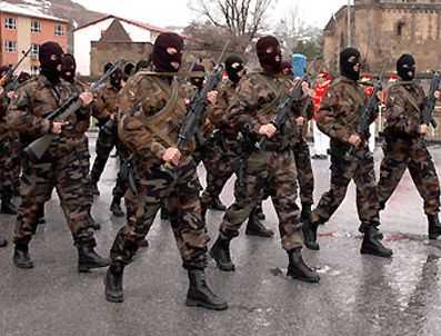 OSMAN GÜNEŞ - Özel harekatçılar bakanı koltuğundan fırlattı