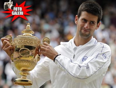 ROGER FEDERER - Wimbledon'ın Şampiyonu Djokovic