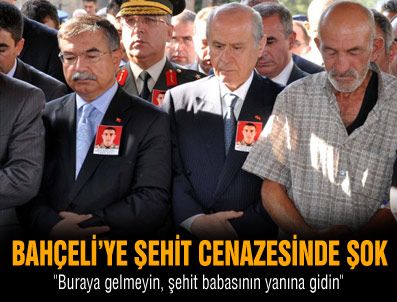 SADIK YAKUT - Bahçeli'ye şehit cenazesinde şok