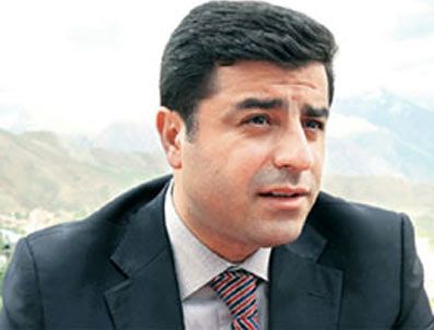 BENGI YıLDıZ - Komuta kademesinin istifasına ilginç yorum