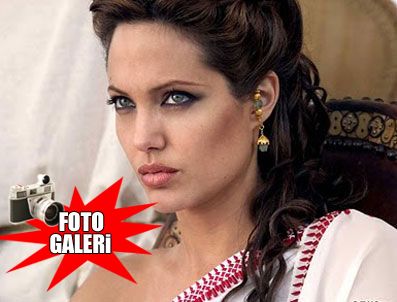 BRAD PİTT - 'Saraybosna'nın fahri kalbi' Angelina Jolie