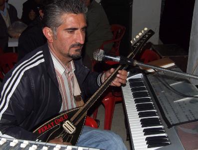 MEHMET ÜNLÜ - Eşmeli Müzisyen Kazada Yaşamını Yitirdi