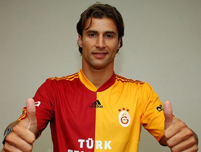 FRANK RİJKAARD - Lorik Cana veda etti