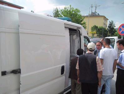 ARDAHAN BELEDIYESI - Ardahan Belediyesi İhtiyacı Olan Cenaze Aracına Kavuştu