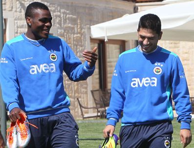 ANDRE SANTOS - Emenike ve Sezer antrenmana çıktı