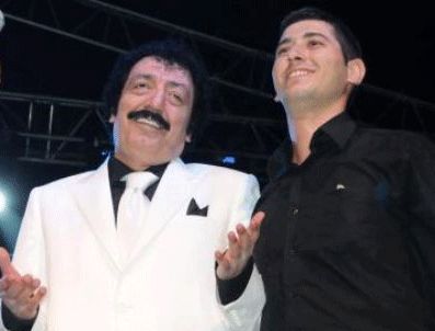 MÜSLÜM GÜRSES - Müslüm Baba jiletçilere kızdı konseri terk etti