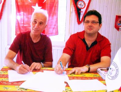 Burhaniye’de Hedef Bal Ligi