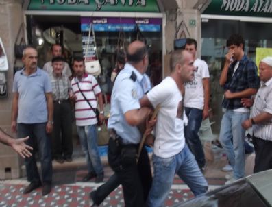 Bursa`da Taksicilerin Bıçaklı Kavgası: 1 Yaralı