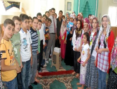 Elbistanı Çocuklar Harçlıklarını Somali`ye Gönderdi